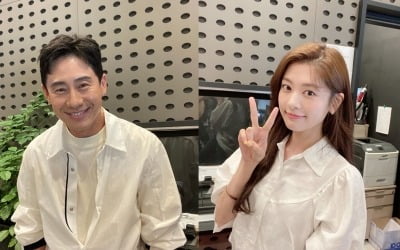 "장벽 낮추고파"…'가요광장' 신하균X정소민, 15살차 뛰어넘는 힐링 케미 [종합]