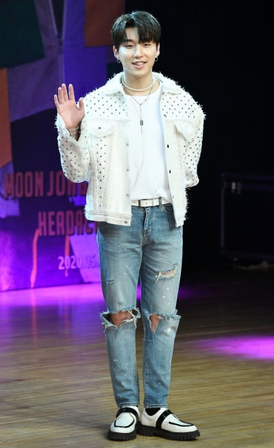 [TEN 포토] 문종업 '헤드에이크 솔로앨범 발표'