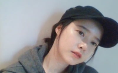 '11kg 감량' 구혜선, 하두리 얼짱 각도로 찰칵…웹캠에도 '굴욕 無'