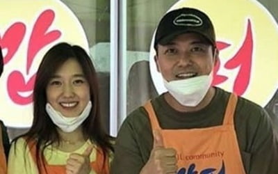 전현무♥이혜성, 커플 봉사활동 사진보니…"몰래 와서 구슬땀"