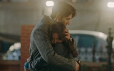 '더 킹' 이민호, 다정VS위엄 두 세계 온도차 열연