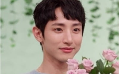'끼리끼리' 이수혁, 여심저격 '꽃을 든 남자' 훈훈 미소