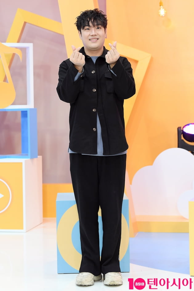 [TEN 포토] 유재환 '팩트인스타 MC 맡았어요'