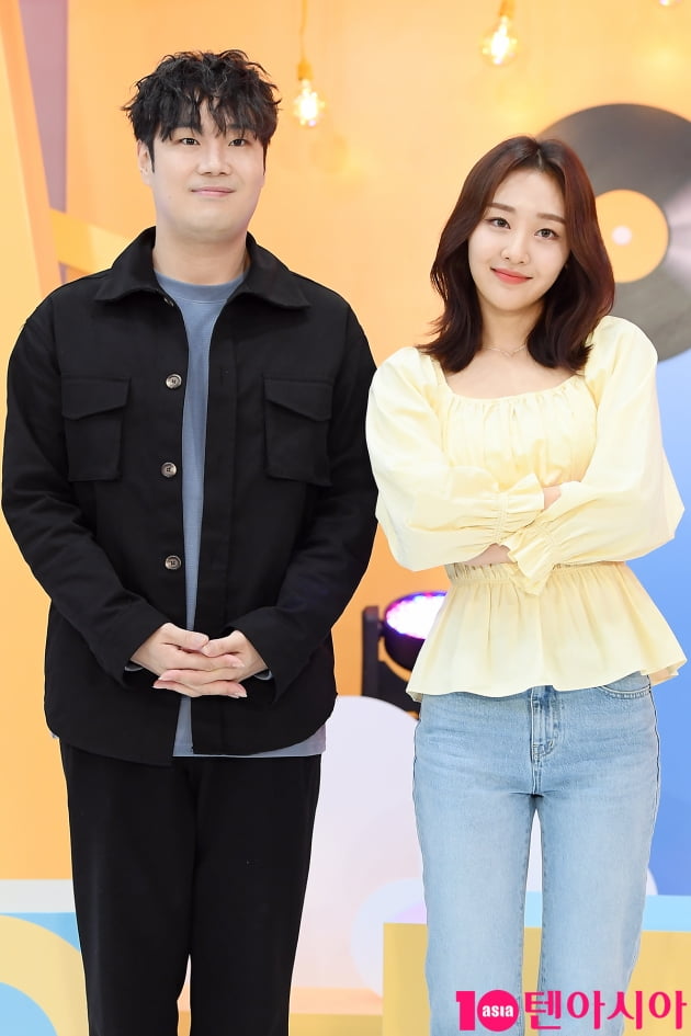 [TEN 포토] 유재환-이브 '훈훈한애 옆에 예쁜애'