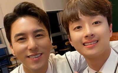 장민호, 이찬원과 교복 인증샷 "누가봐도 친구같네"