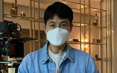 정우성, '덕분에 챌린지' 동참 "분투하는 모든 분들 노고에 존경과 감사"