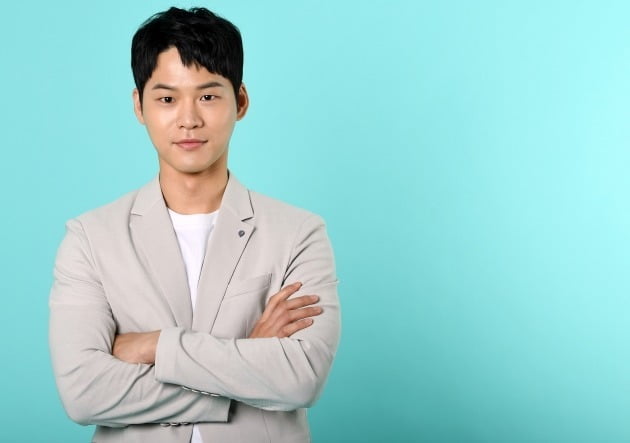 tvN 드라마 '메모리스트'에서 동백(유승호 분) 바라기 막내 형사 오세훈 역으로 열연한 배우 윤지온. /조준원 기자 wizard333@