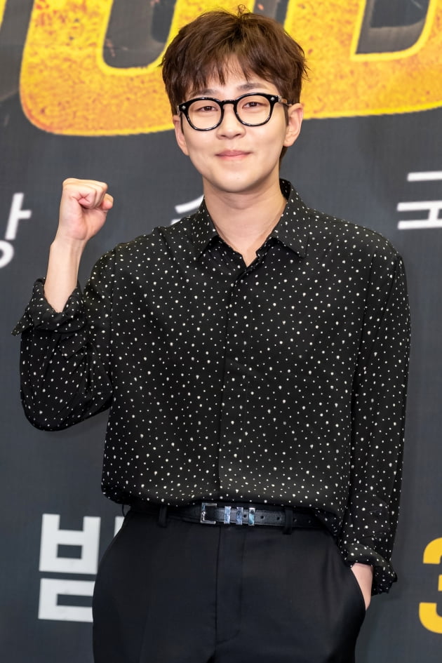 [TEN 포토] 딘딘 '굿걸의 MC'