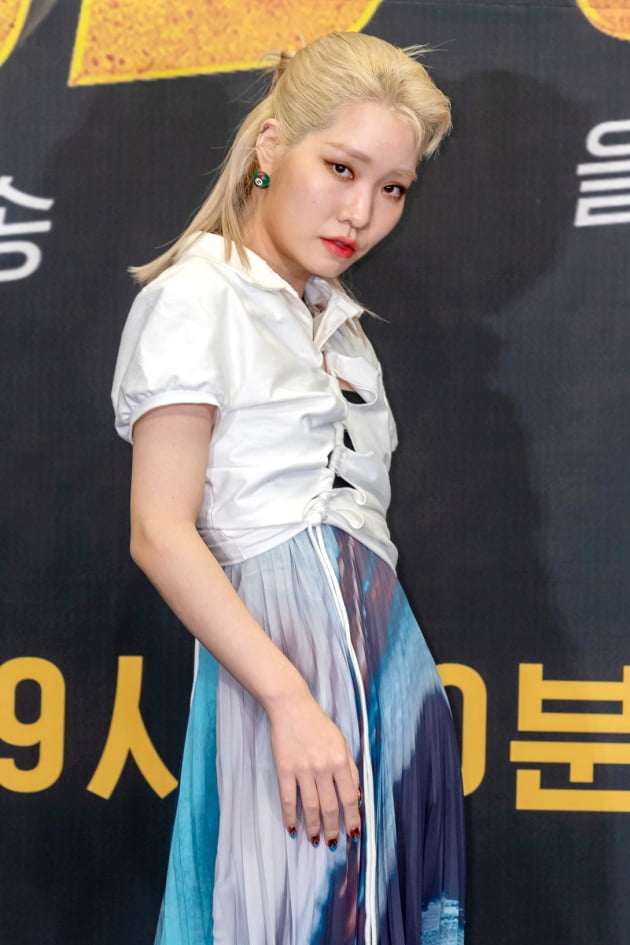 [TEN 포토] 윤훼이 '카리스마 굿걸'