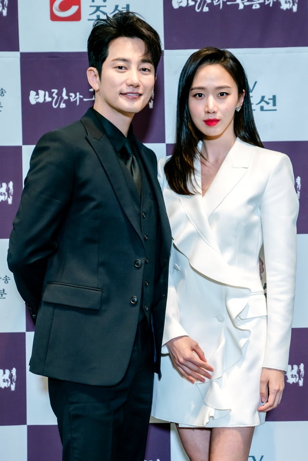 [TEN 포토] '바람과 구름과 비' 박지후X고성희, '기대감 증폭시키는 비주얼'