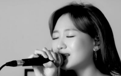 러블리즈 류수정, 백현 '유엔 빌리지' 커버…귀 호강 라이브