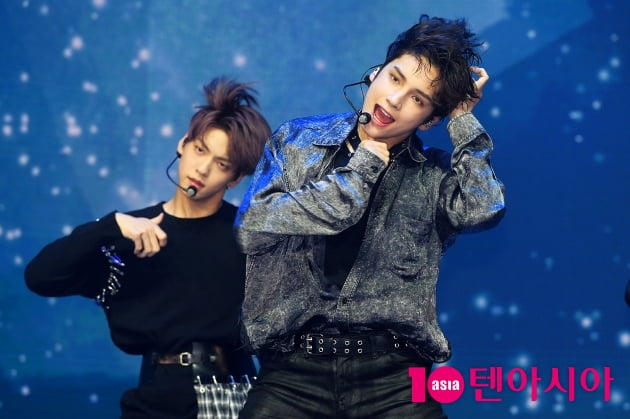 [TEN 포토] TXT 수빈X휴닝카이 '앞에서 끌고 뒤에서 미는 호흡'