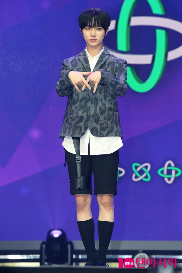 [TEN 포토] 투모로우바이투게더 범규 '여심 쓸어담는 매력'