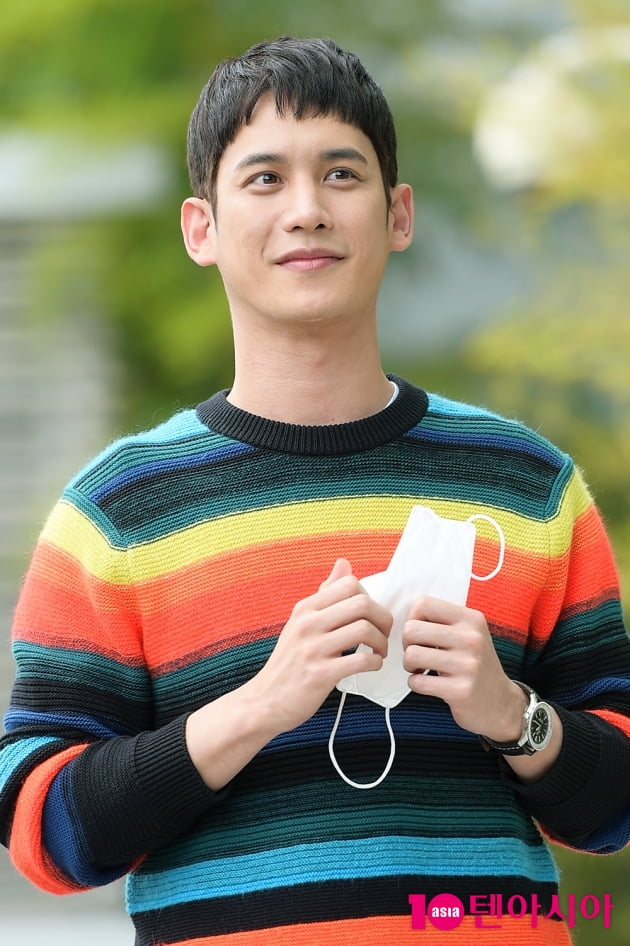 [TEN 포토] '꼰대인턴' 박기웅, '설레는 미소'