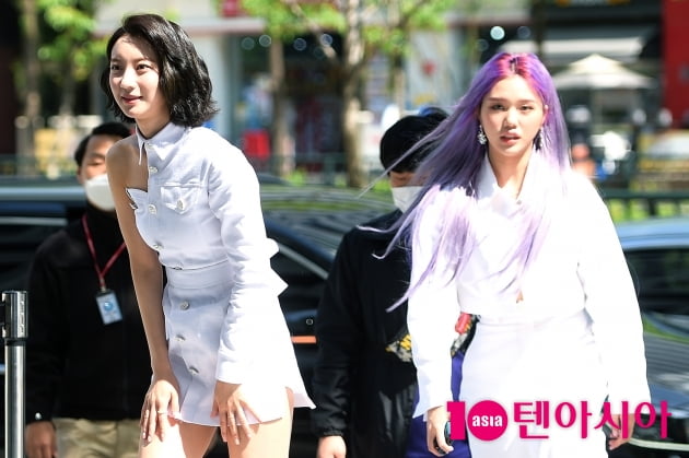 [TEN 포토] 오마이걸 비니X미미 '각자 다른 매력 있어요'