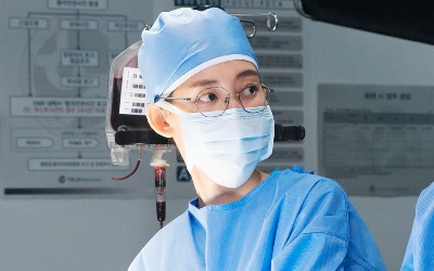 '슬의생' 신현빈, 눈빛이 다했다…첫 수술 집도 비하인드 공개