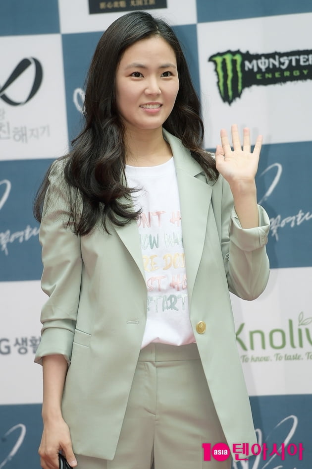 [TEN 포토] '들꽃영화상' 조민경, '친절한 인사'
