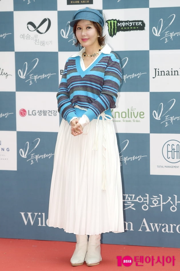 [TEN 포토] '들꽃영화상' 노현희, '오랜만에 인사드려요~'