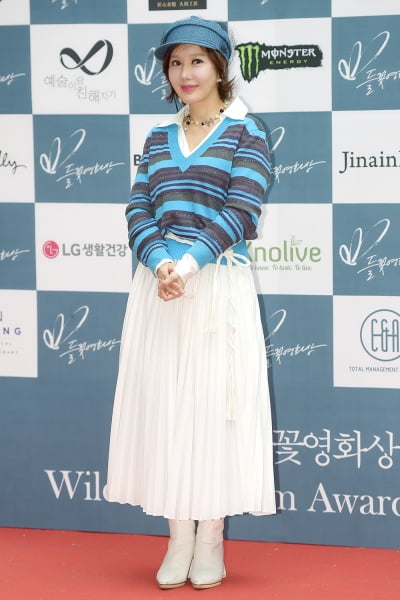 [TEN 포토] '들꽃영화상' 노현희, '오랜만에 인사드려요~'