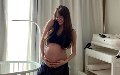 '출산 임박' 양미라, 아름다운 D라인의 임산부…아기방서 '행복 미소'