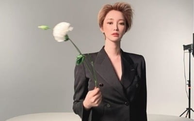 고준희, 금발 숏컷으로 변신…'무보정 이 비율 실화?'