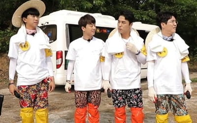 '뽕숭아학당' 임영웅·영탁·이찬원·장민호, 꽃무늬 바지 장착! '논두렁 패셔니스트' 등극