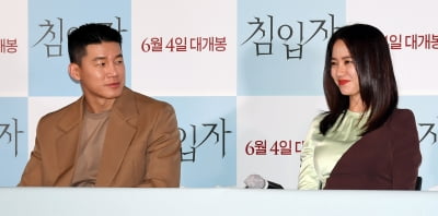 [TEN 포토] 송지효-김무열 '눈빛만 봐도 통해요'