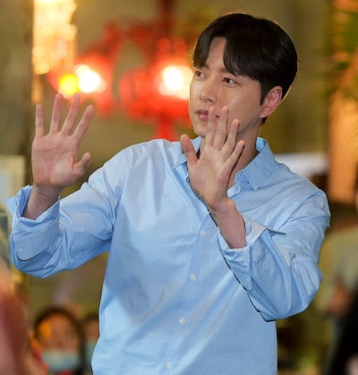 [TEN 포토] '꼰대인턴' 박해진, '후광 비치는 등장'