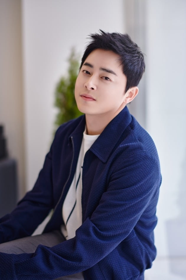 tvN 드라마 '슬기로운 의사생활'에서 율제병원의 간담췌외과 교수 이익준 역으로 열연한 배우 조정석. /사진제공=잼엔터테인먼트