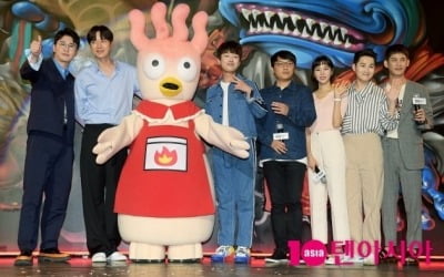 '꼰대인턴', 박해진 코믹 연기 通했다…트롯맨 OST로 화력 '활활'