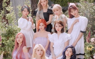 트와이스 "'MORE & MORE' 안무, 역대 최고 난이도" [일문일답]