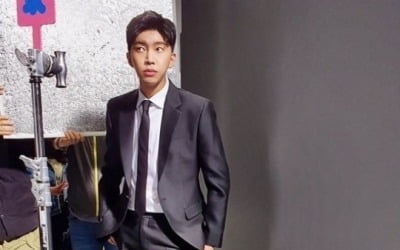 임영웅, 다리 길이 실화? 아이돌 뺨치는 비주얼 '눈길'