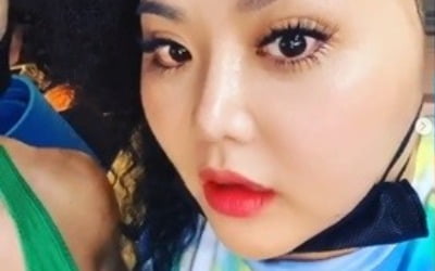 "50kg 대로"…홍진영 언니 홍선영, 다이어트 후 베일 듯 날렵해진 턱선