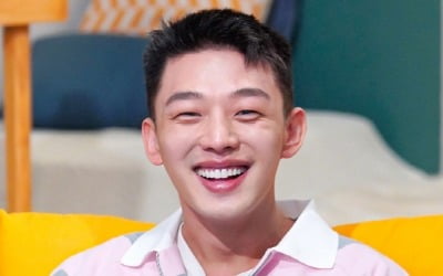 '방구석1열' 유아인, 장성규 향한 ♥팬심 고백 "'워크맨' 애청자다"