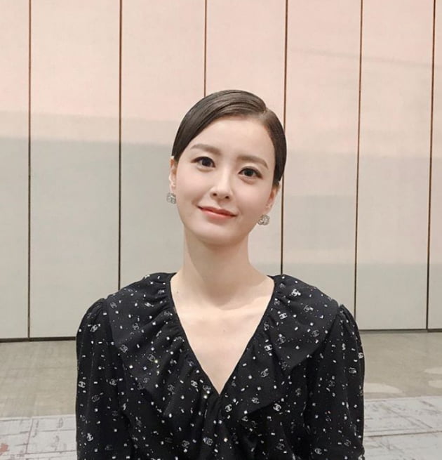 숲엔터테인먼트 전도연·공효진·정유미·수지 가족 사진 "이번 생은 성공했다"