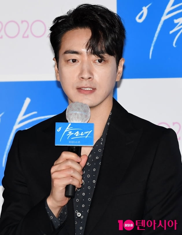 [TEN 포토] '야구소녀' 이준혁 "야구연습 하면서 열심히 먹었다"