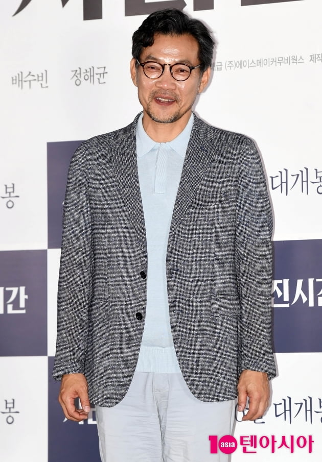[TEN 포토] '사라진 시간' 정진영 '어릴적 꿈 감독 데뷔 행복해'
