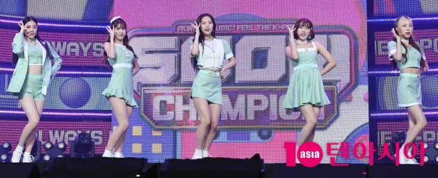 [TEN 포토] 레드스퀘어 '상큼 발랄'