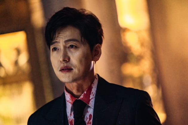 '더 킹'에서 악역으로 강한 인상을 남긴 배우 이정진 /사진=SBS 제공