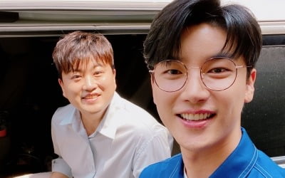 '위대한 배태랑' 노지훈, 김호중과 비주얼 투샷…'손하트도 사랑스럽네'