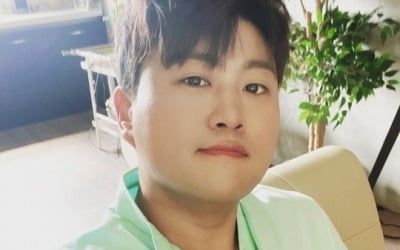김호중, 살 빠졌나?…연두색 셔츠도 '찰떡 소화'