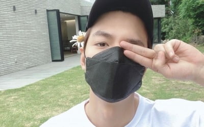 이민호, 마스크로는 가릴 수 없는 잘생김…그윽한 눈빛에 빠져드네