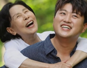 김호중, 유튜브 채널 개설→'할무니' 티저 공개…'열일'하는 국민 사위