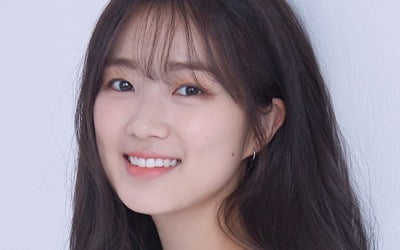'25살' 김혜윤, 새 프로필 사진 보니…'청순美' 한도 초과