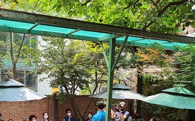 '트로트 신사' 홍원빈, 단독 팬미팅 통해 팬들과 소통