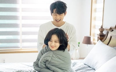 '오마베' 장나라X고준, 39금 어른 멜로…초밀착 모닝 베드신
