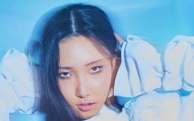 마마무 화사, 유니크한 매력 듬뿍 'Maria' 이미지 공개…'퀸화사'답다
