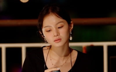 '비긴어게인 코리아' 이하이, 악뮤 수현과 6년 만에 재회 "농염한 매력 추가됐다"