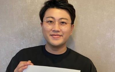 김호중 "인생샷 탄생"…다이어트로 드러난 날렵한 턱선 '훈훈'