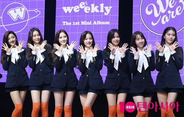그룹 위클리의 수은(왼쪽부터), 조아, 이재희, 수진, 지한, 신지윤, 먼데이
/ 이승현 기자 lsh87@